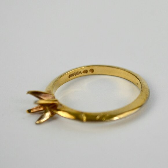 Empty Gold Toned Ring with Damage Korea B C - Picture 4 of 5